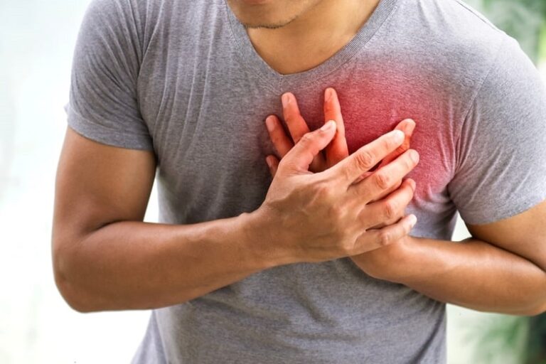 Heart Damage Symptoms: 5 Signs Of Heart Attack That Only Appears At Night